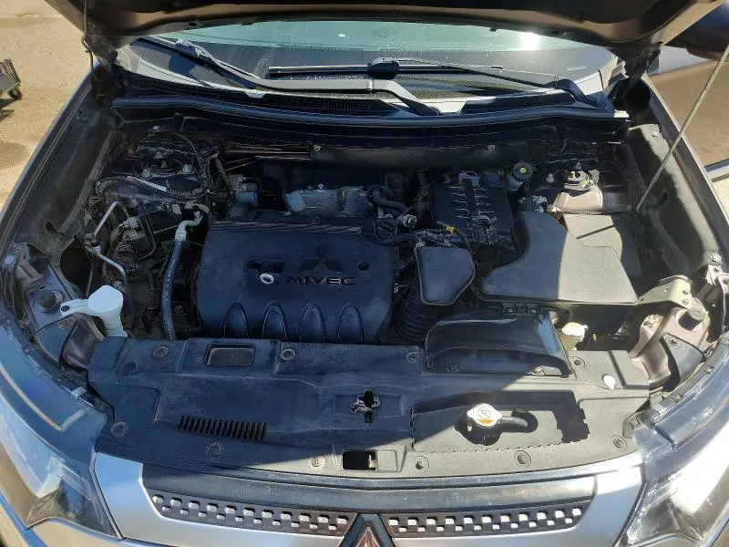 2019 MITSUBISHI OUTLANDER ES  