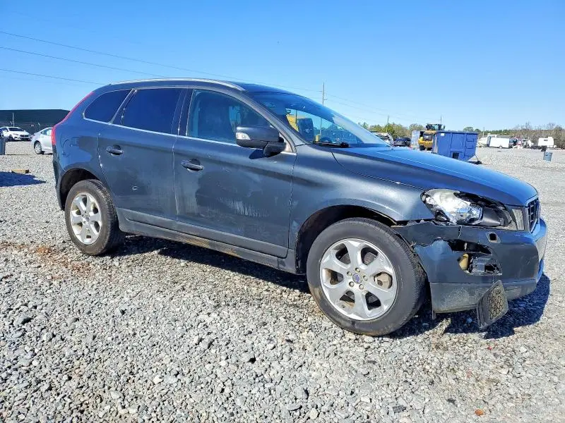 2013 VOLVO XC60 3.2  