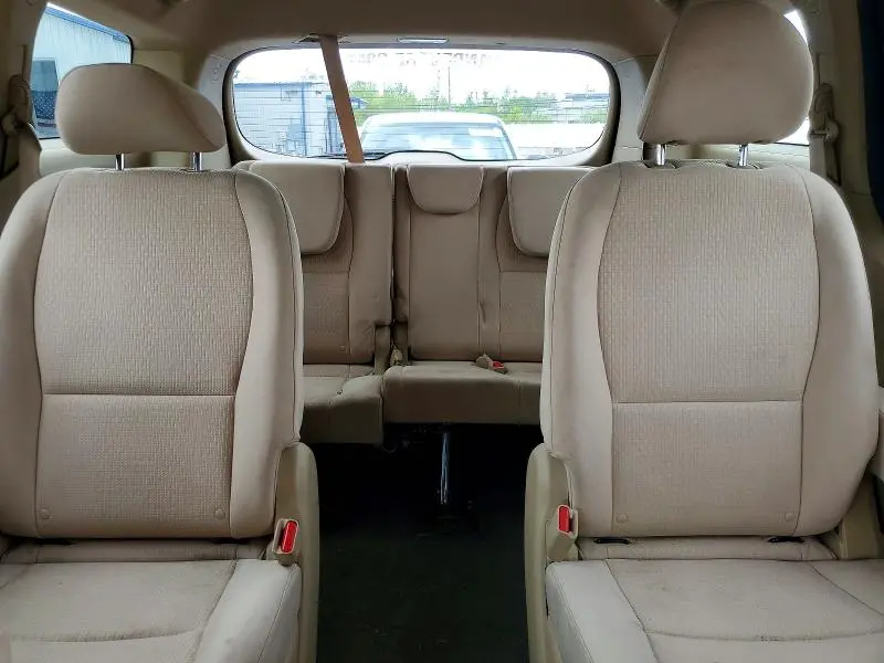 2018 KIA SEDONA LX  