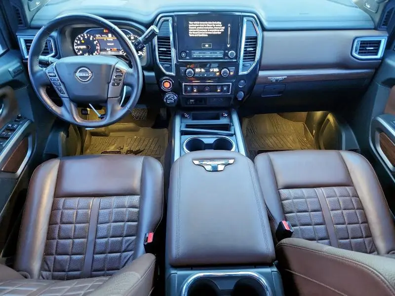 2023 NISSAN TITAN SV  