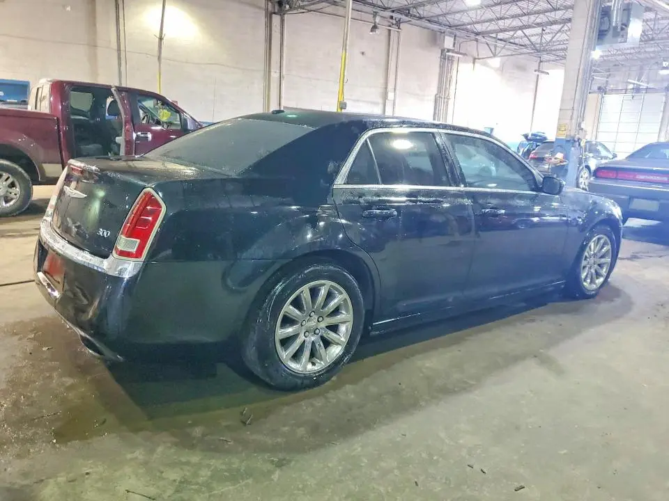 2013 CHRYSLER 300   