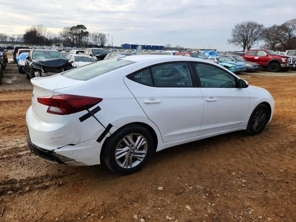 2019 HYUNDAI ELANTRA SEL  