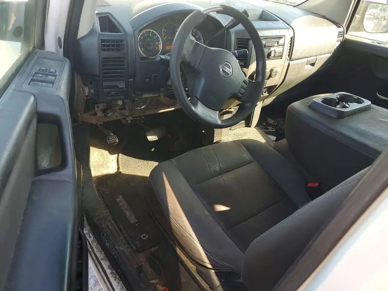 2011 NISSAN TITAN S  
