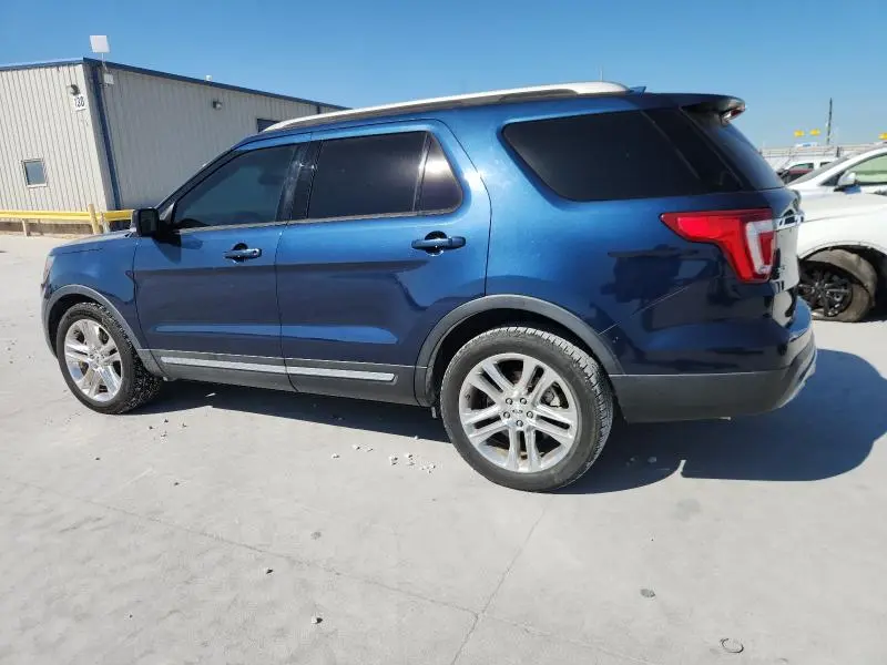 2017 FORD EXPLORER XLT  
