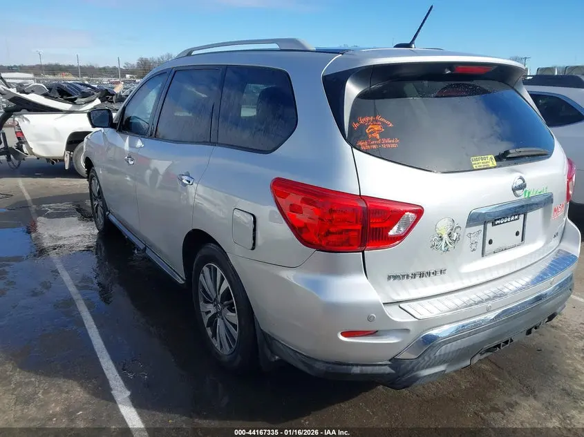 2017 NISSAN PATHFINDER SL