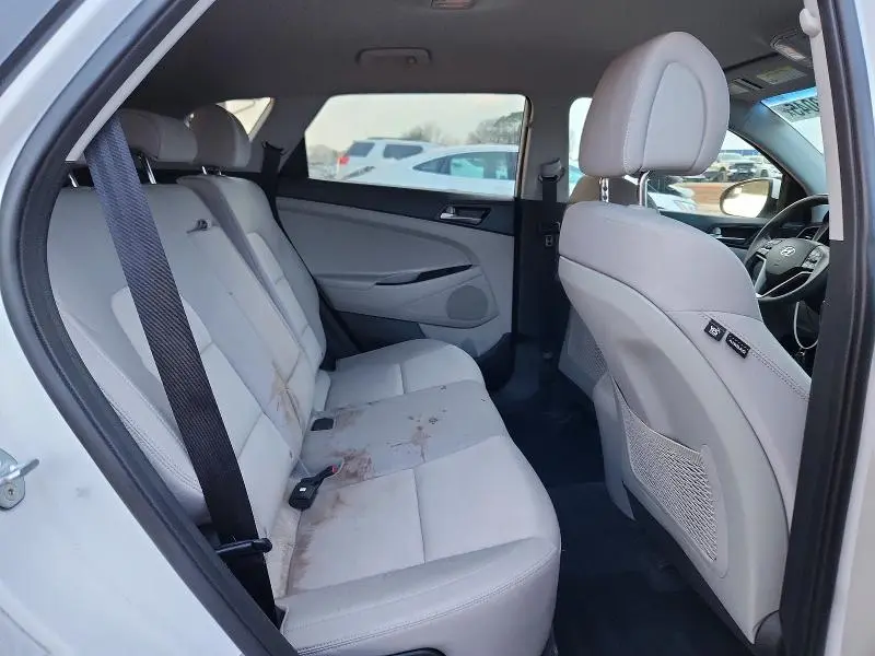 2018 HYUNDAI TUCSON SE  