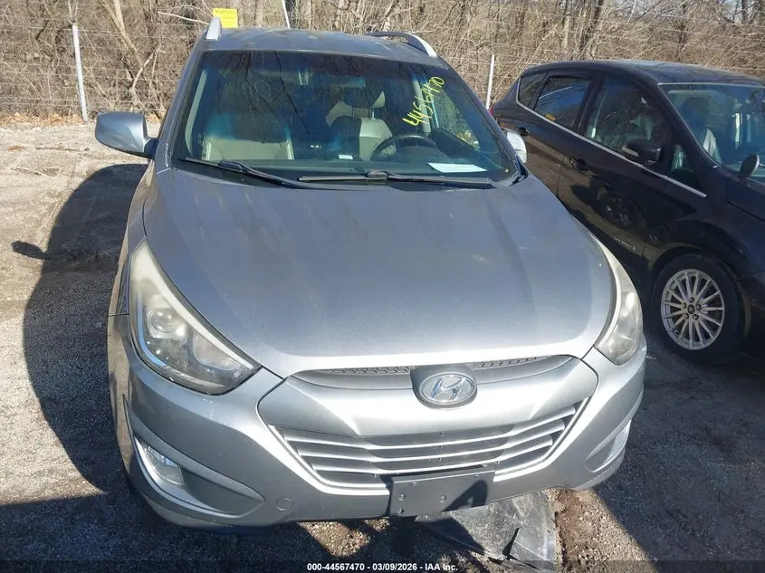 2015 HYUNDAI TUCSON SE