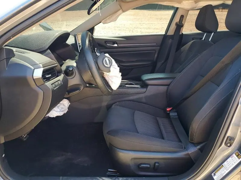 2024 NISSAN ALTIMA SV  