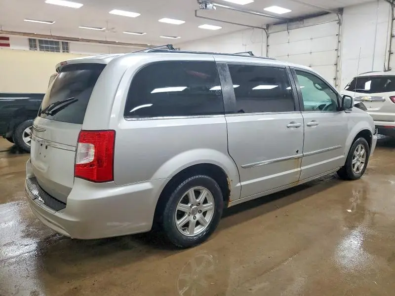 2011 CHRYSLER TOWN & COUNTRY TOURING  