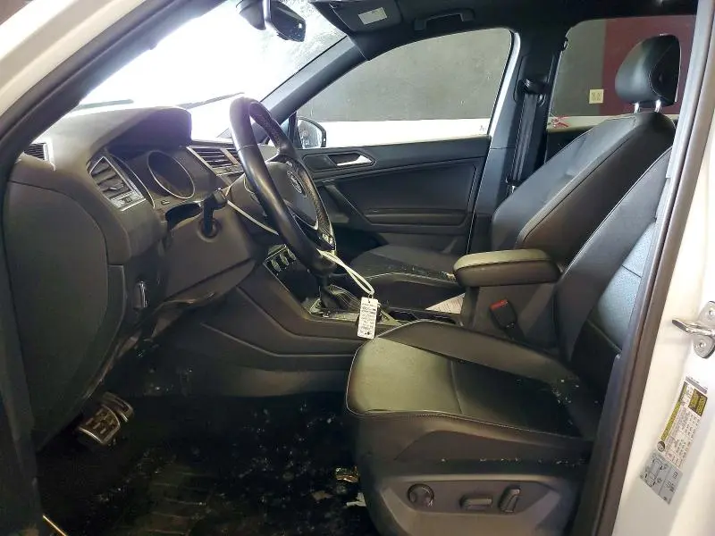 2021 VOLKSWAGEN TIGUAN SE  