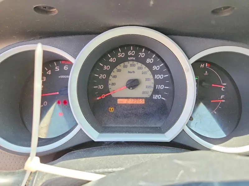 2010 TOYOTA TACOMA BASE  