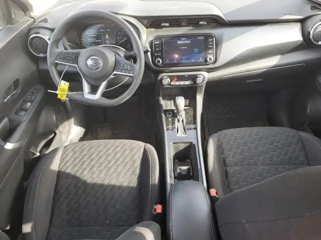 2021 NISSAN KICKS SV  