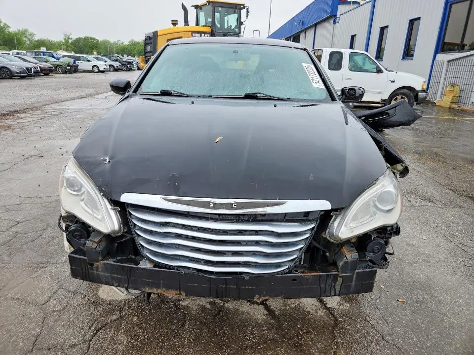 2014 CHRYSLER 200 LX  