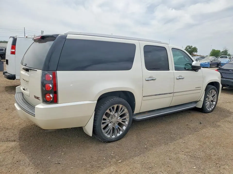 2011 GMC YUKON XL DENALI  