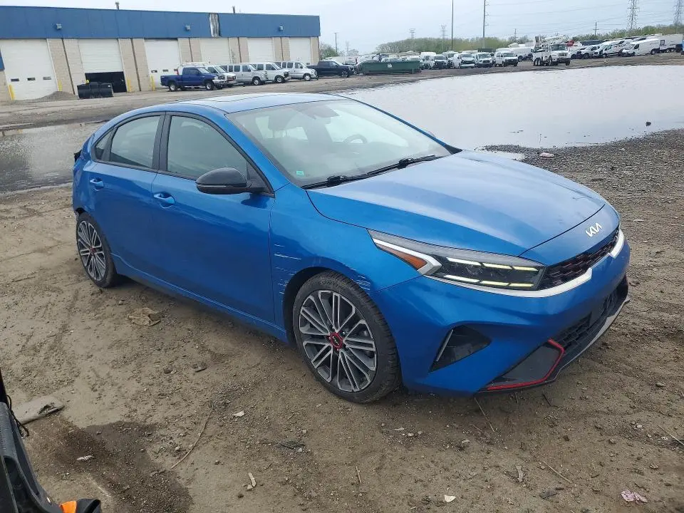 2023 KIA FORTE GT  
