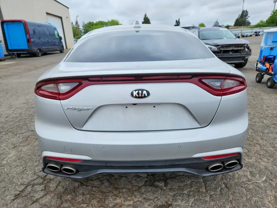 2018 KIA STINGER BASE  