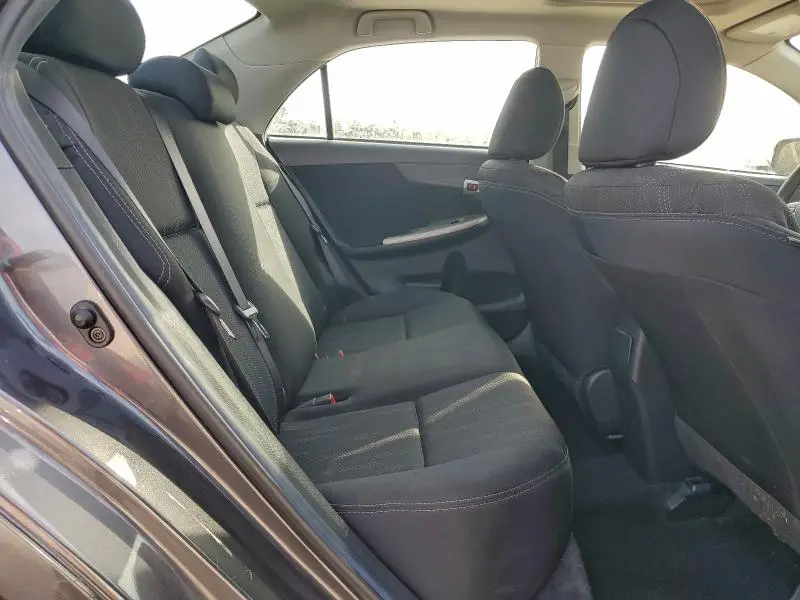 2013 TOYOTA COROLLA BASE  