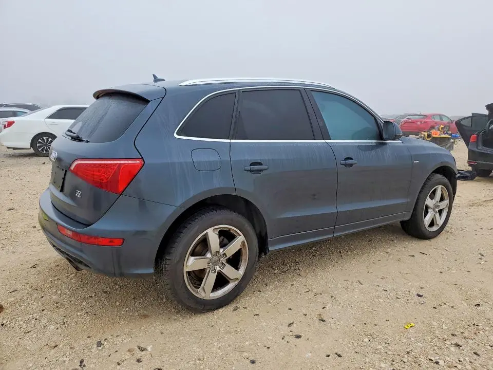 2011 AUDI Q5 PREMIUM PLUS  