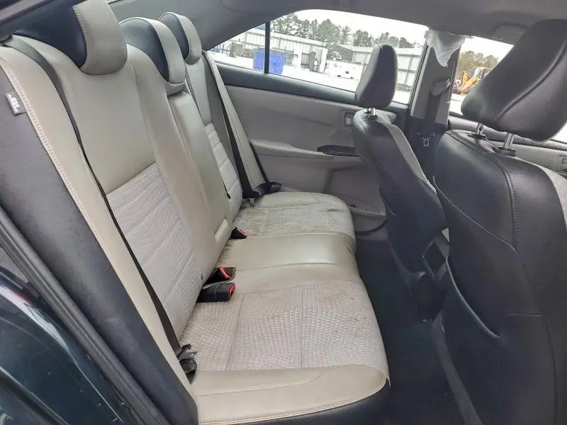 2015 TOYOTA CAMRY LE  