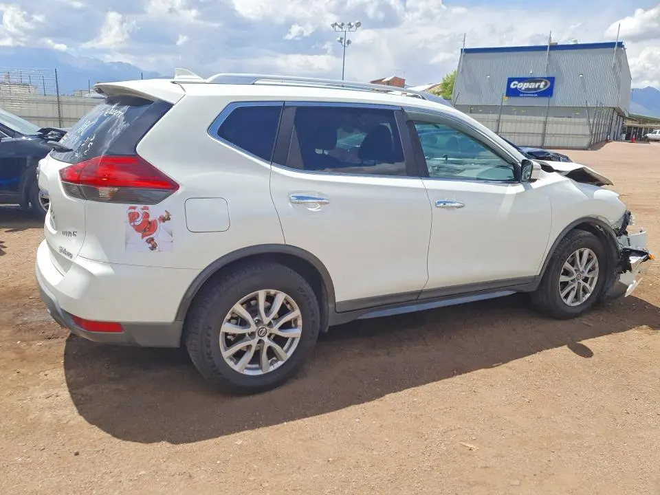 2017 NISSAN ROGUE SV  