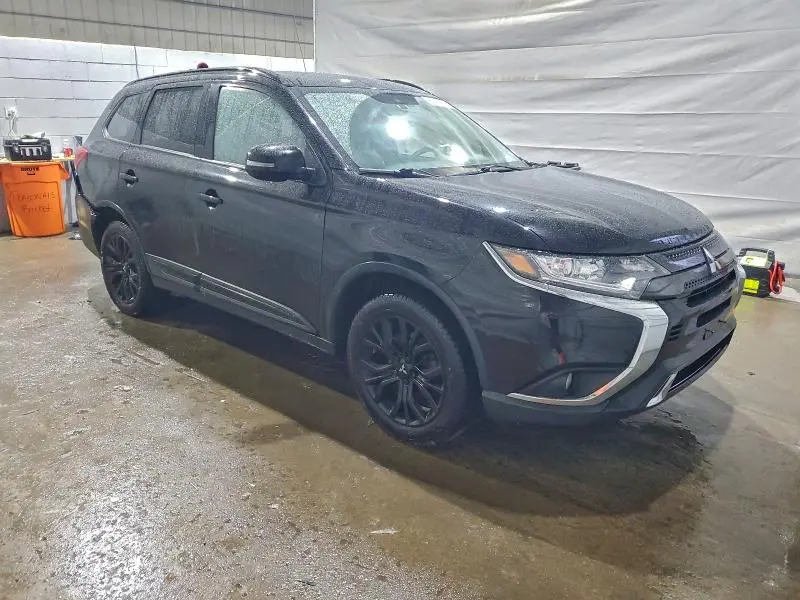 2019 MITSUBISHI OUTLANDER SE  