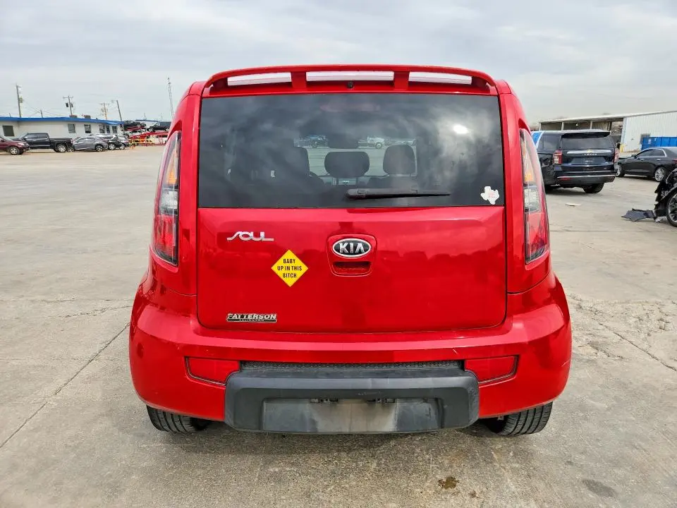 2011 KIA SOUL +  