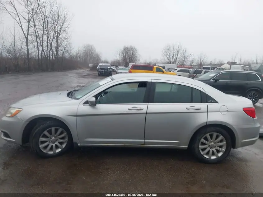 2011 CHRYSLER 200 TOURING