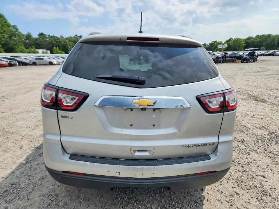2015 CHEVROLET TRAVERSE LS  