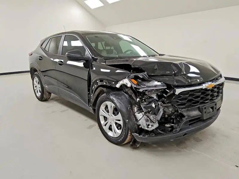 2025 CHEVROLET TRAX LS  