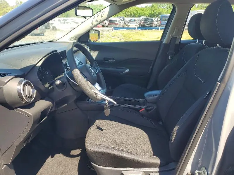 2021 NISSAN KICKS SV  