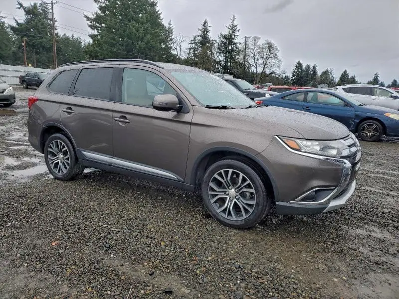 2016 MITSUBISHI OUTLANDER SE  