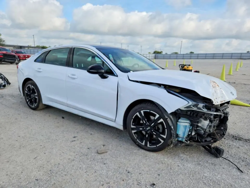2021 KIA K5 GT LINE  