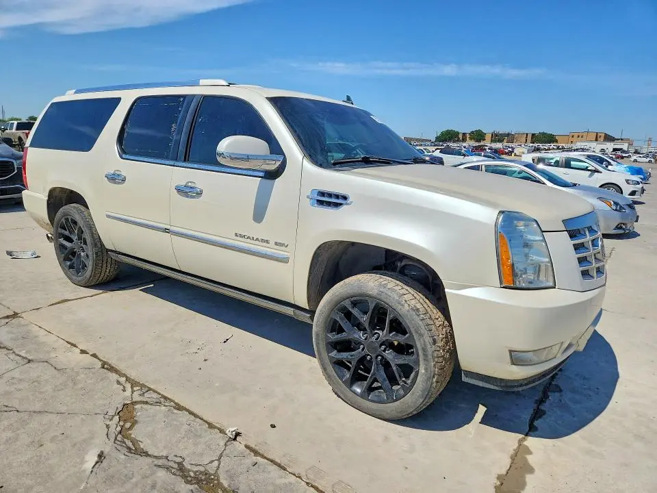 2010 CADILLAC ESCALADE ESV PREMIUM  