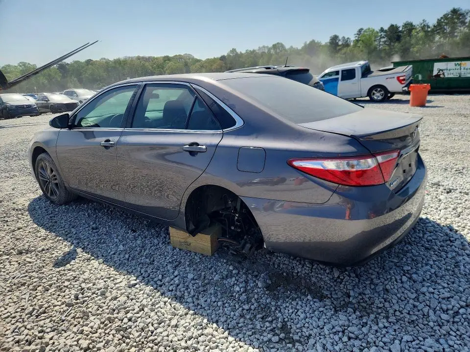 2015 TOYOTA CAMRY SE  