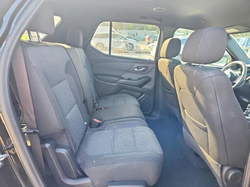 2023 CHEVROLET TRAVERSE LT  