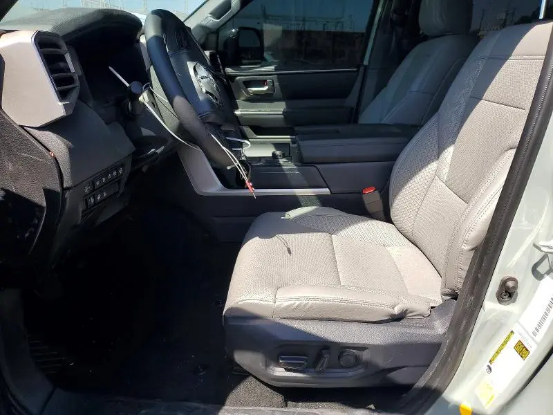 2025 TOYOTA SEQUOIA SR5  