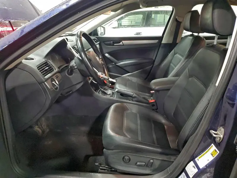 2015 VOLKSWAGEN PASSAT S  