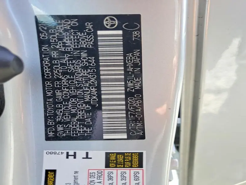 2021 TOYOTA PRIUS LE  