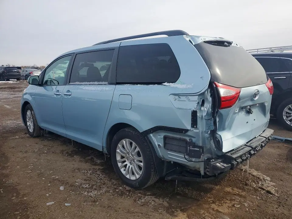 2017 TOYOTA SIENNA XLE PREMIUM 8-PASSENGER  