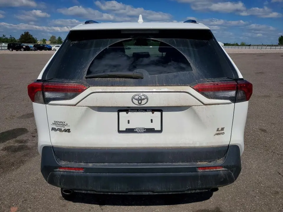2021 TOYOTA RAV4 LE  
