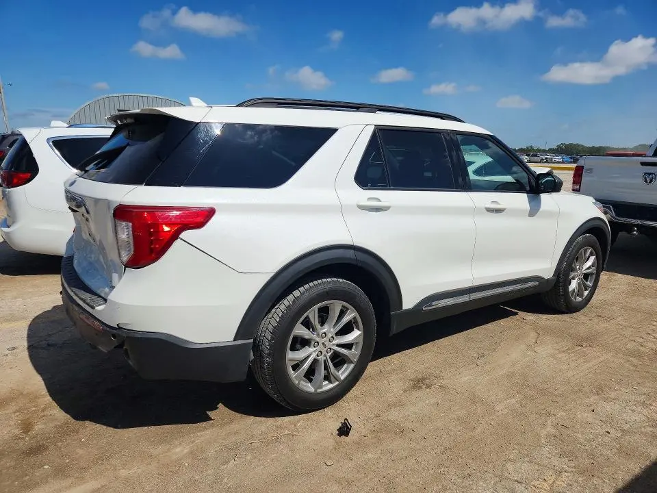 2021 FORD EXPLORER XLT  