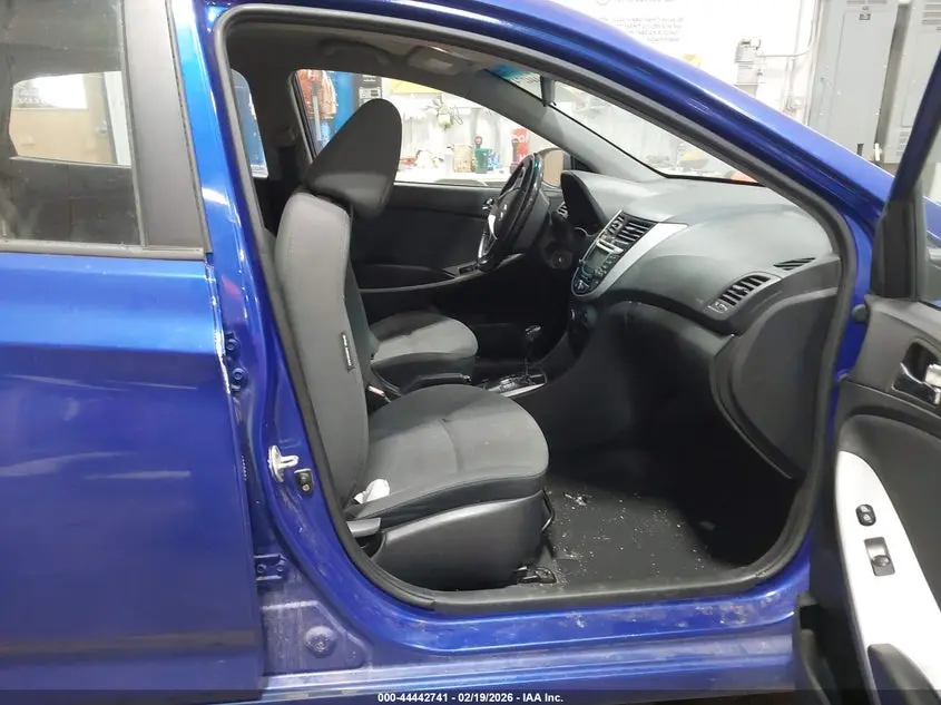 2012 HYUNDAI ACCENT SE