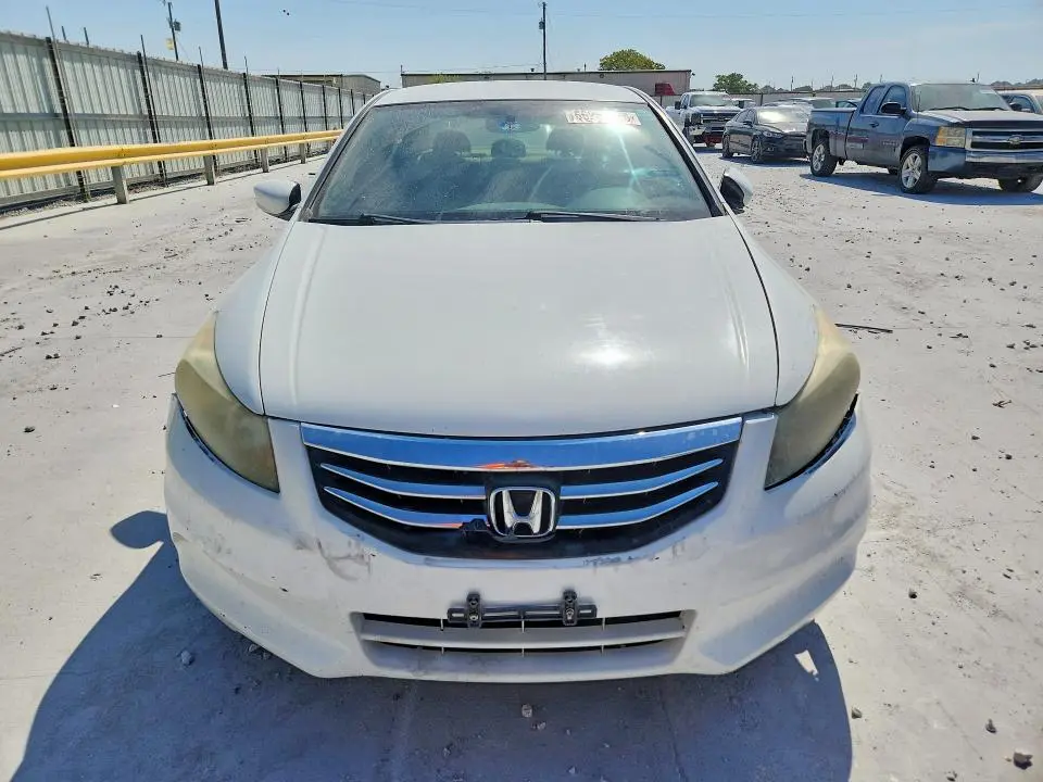 2011 HONDA ACCORD SE  