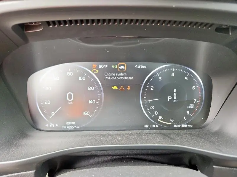 2021 VOLVO XC40 T5 MOMENTUM  