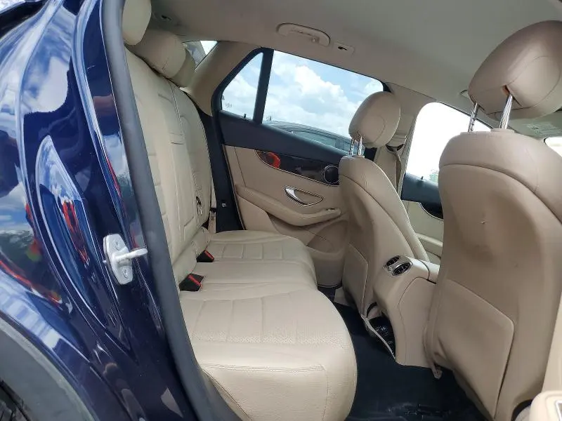 2016 MERCEDES-BENZ GLC 300  