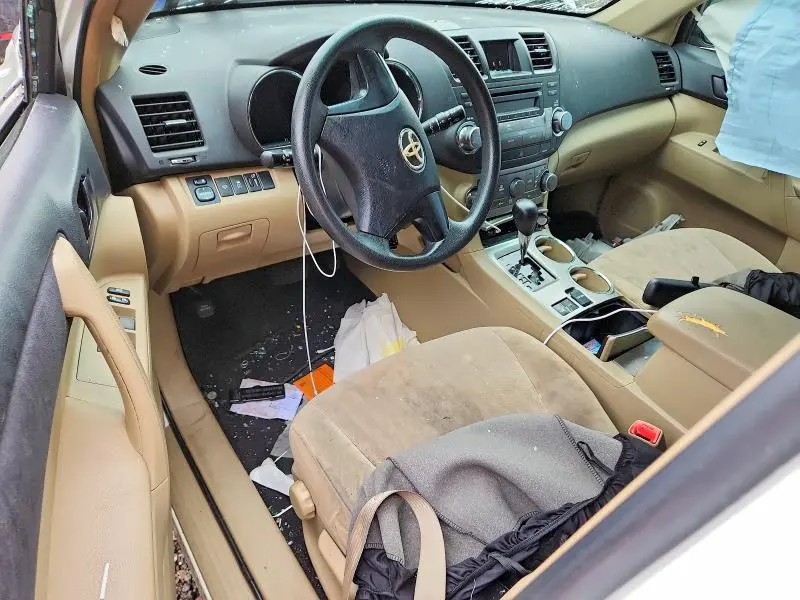 2011 TOYOTA HIGHLANDER BASE  