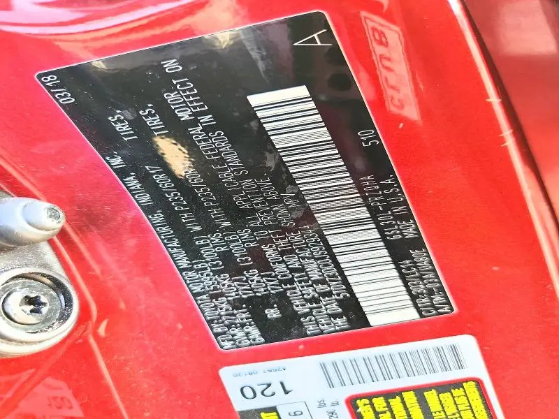 2018 TOYOTA SIENNA XLE 8-PASSENGER  