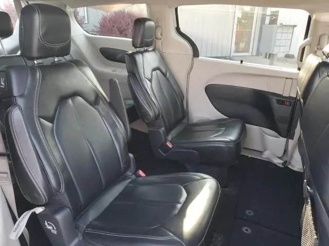 2020 CHRYSLER VOYAGER LXI  