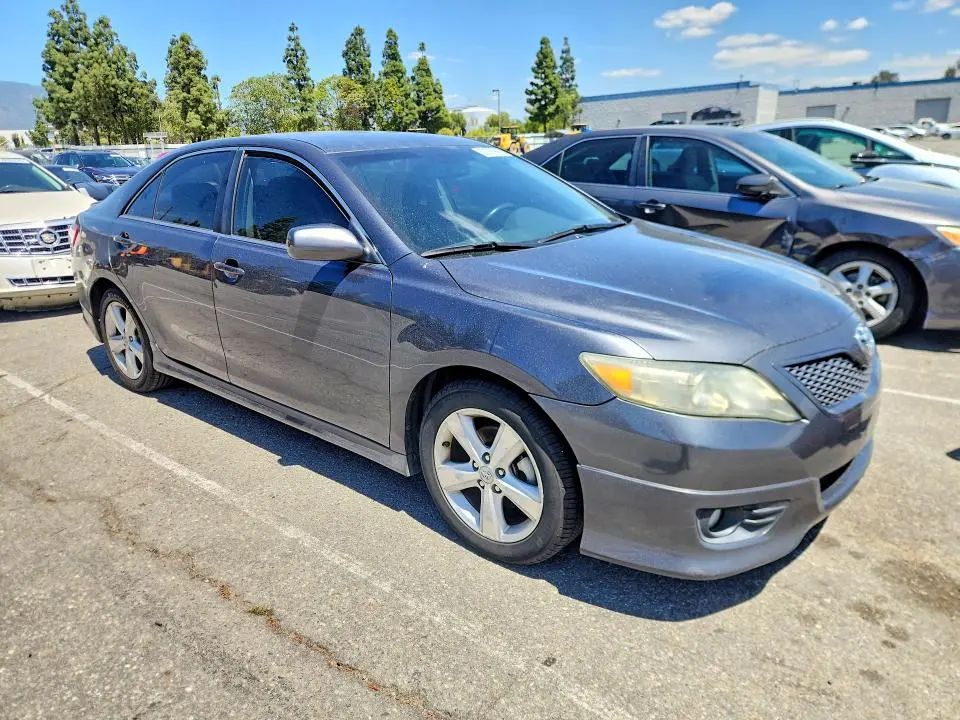 2010 TOYOTA CAMRY SE  