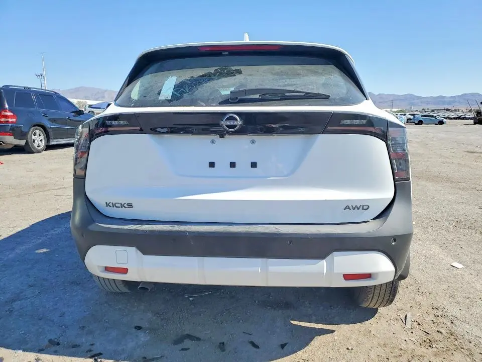 2025 NISSAN KICKS S  